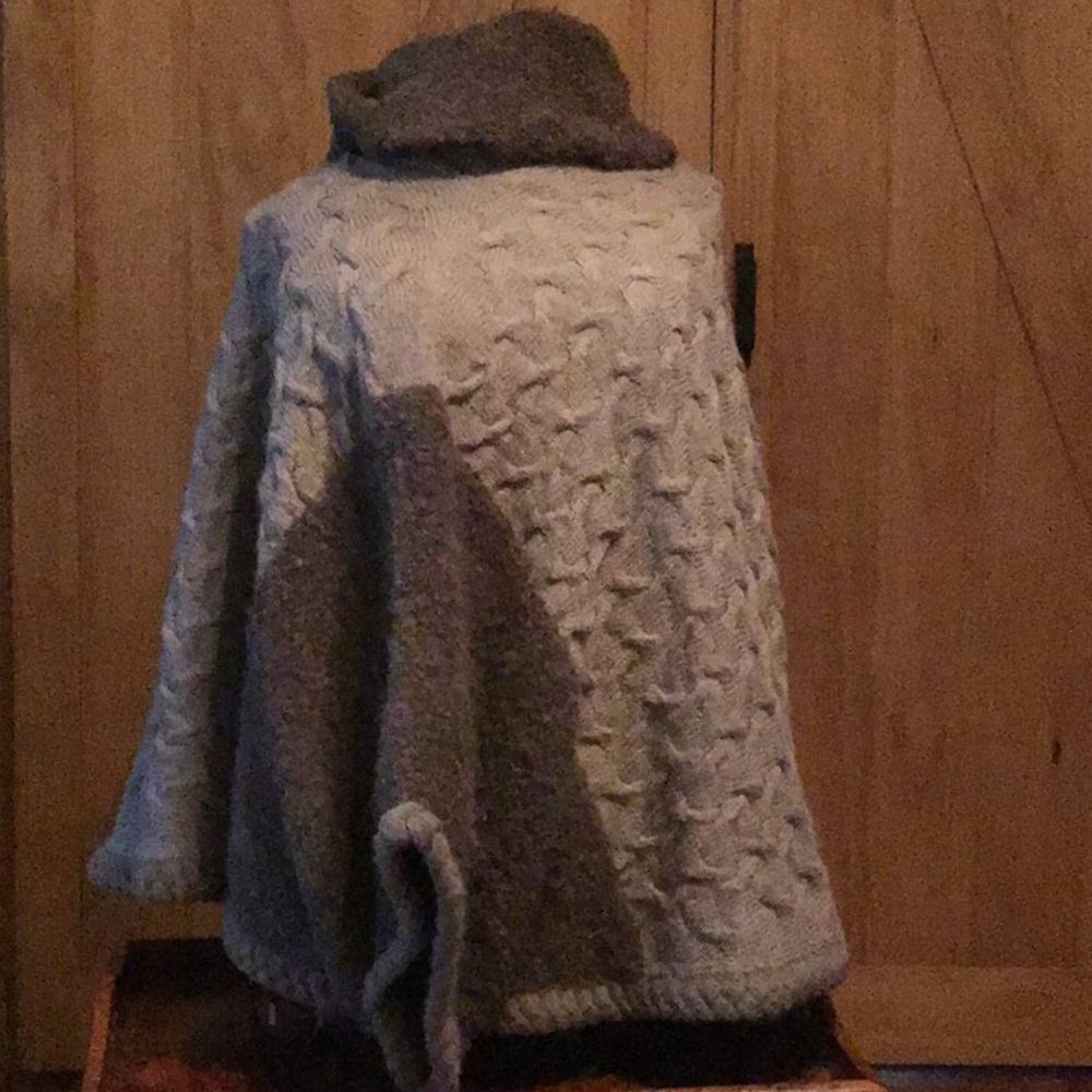 Poncho/cape